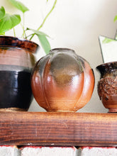 Load image into Gallery viewer, Round Ribbed Black & Rust Brown Glazed Ceramic Pumpkin Shaped Vase / Planter Pot / Vessel