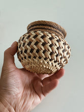 Load image into Gallery viewer, Small Multicolored Woven Straw Basket / Pot / Vessel
