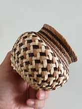 Load image into Gallery viewer, Small Multicolored Woven Straw Basket / Pot / Vessel
