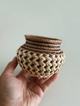 Load image into Gallery viewer, Small Multicolored Woven Straw Basket / Pot / Vessel
