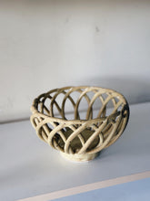 Load image into Gallery viewer, Vintage Round Lattice Weave Speckled Ceramic Bowl
