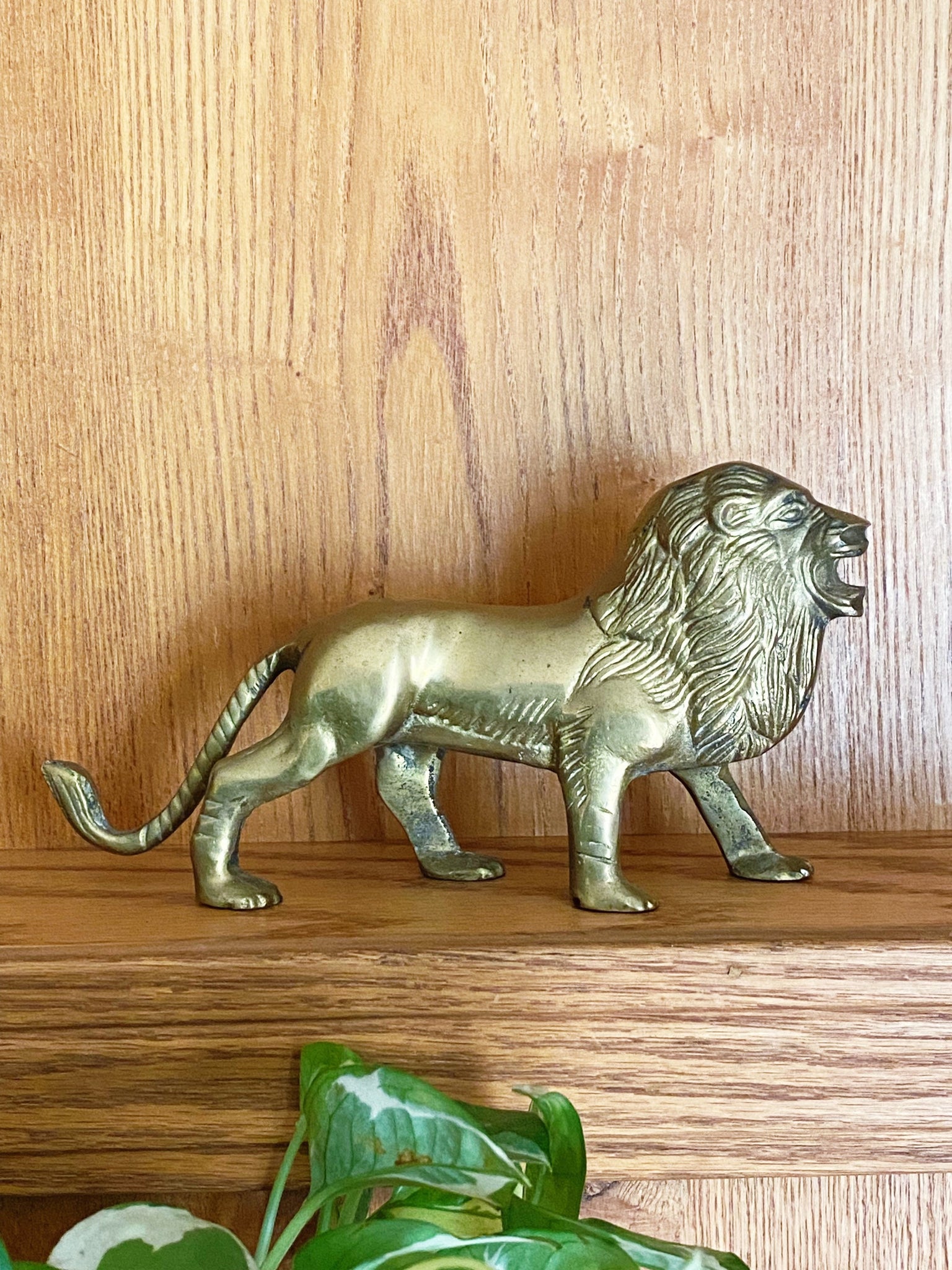 O King Of Grassland Animal Leão Estátua, Vintage Brass Figurines