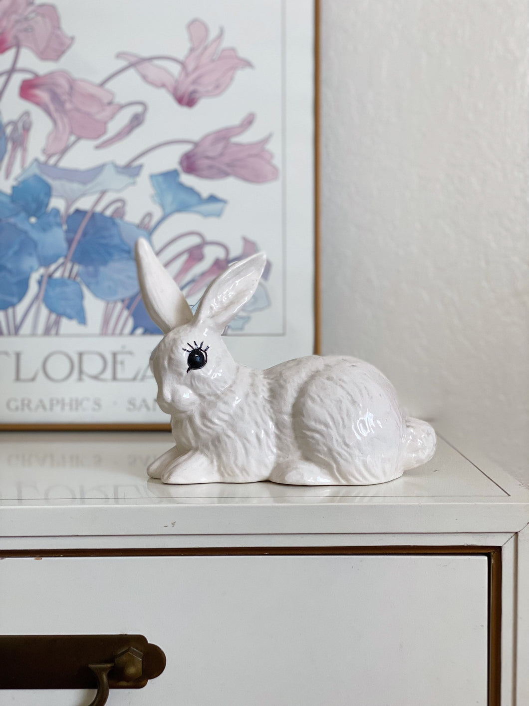 Vintage 1984 Porcelain Ceramic White Bunny Rabbit Molded Sculpture