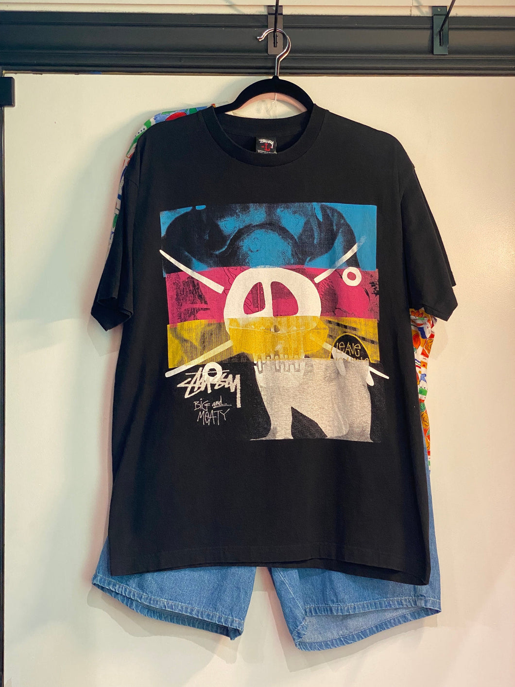Vintage Stüssy Big and Meaty Skull Black T-Shirt / 80s 90s 2000s Graphic Tee
